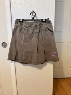 Khaki brown embroidered skort